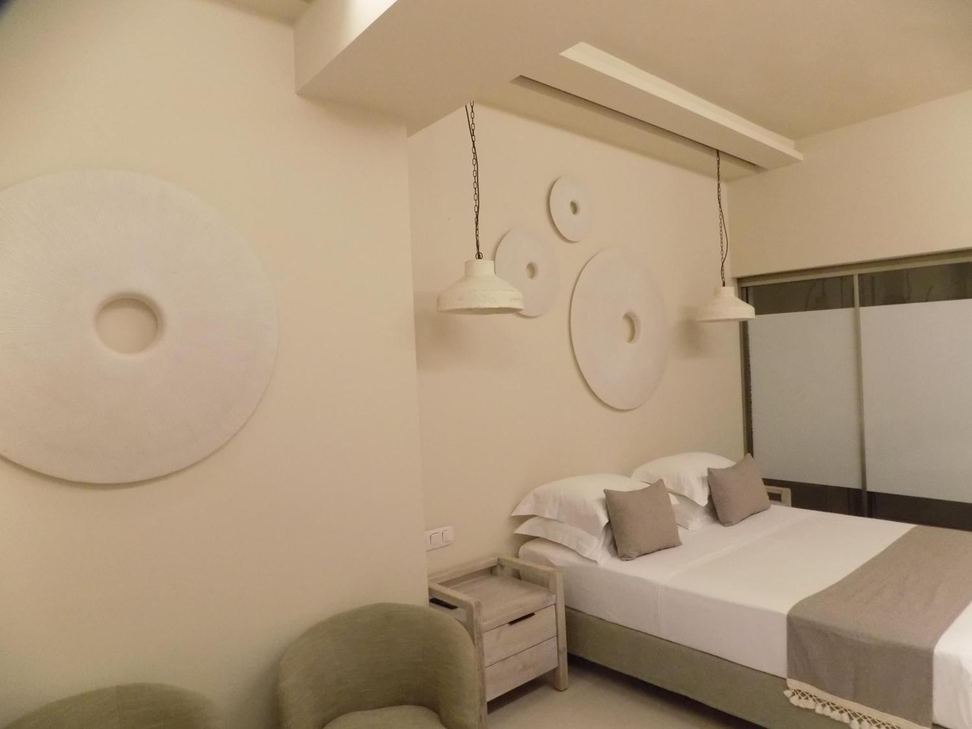 Sea Nymphs Suites Agia Anna  外观 照片